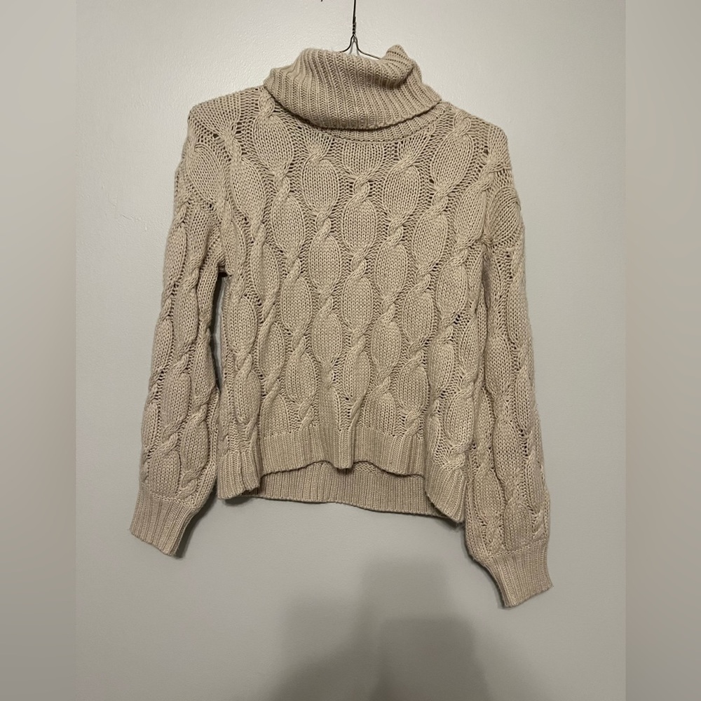 Turtle neck sweater